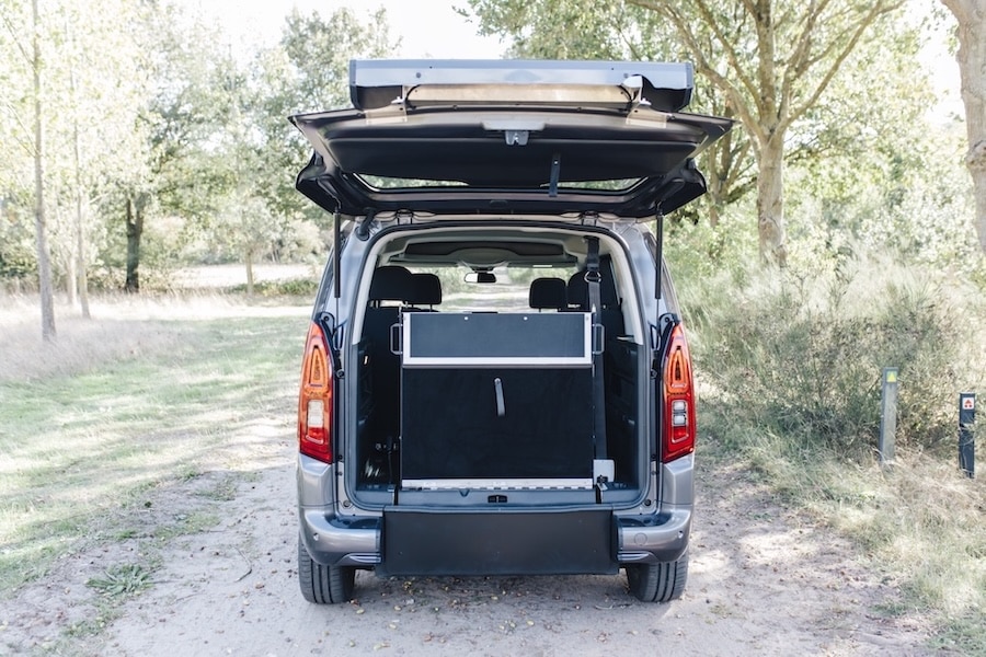 Bodenverlaging Peugeot Rifter Standard door Trapmann 17