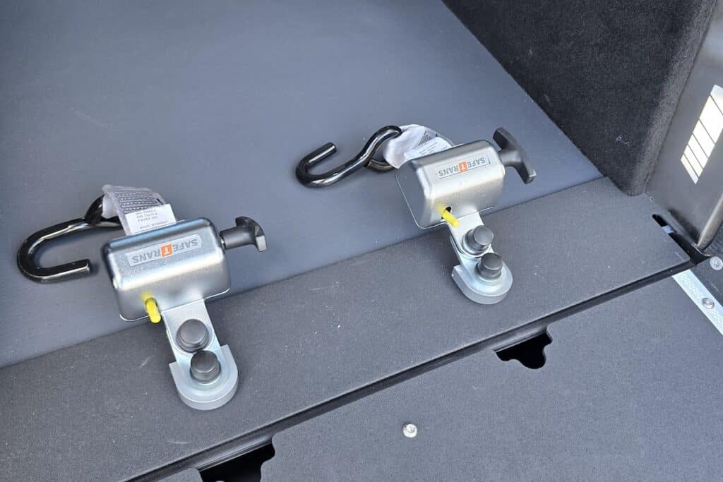 Bodemaanpassing ford tourneo courier door Trapmann