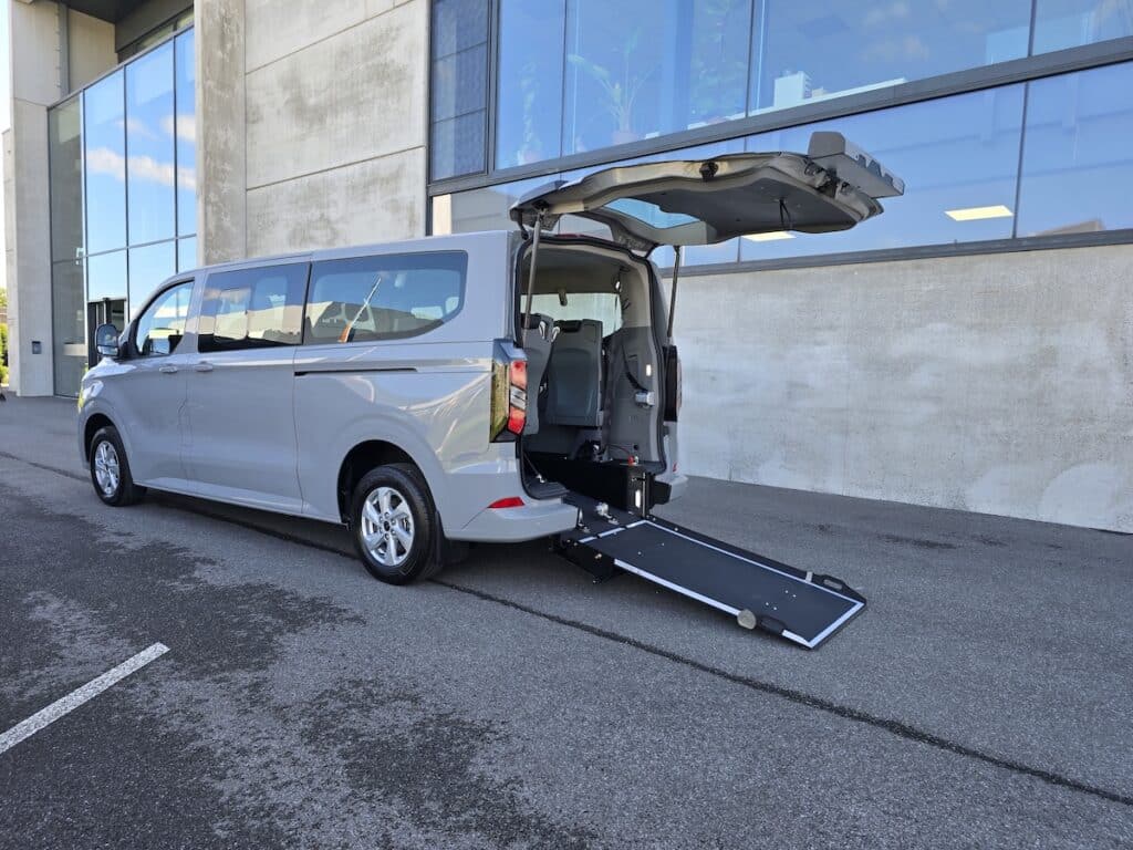 Ford custom L2 LongFloor bodemverlaging door trapmann